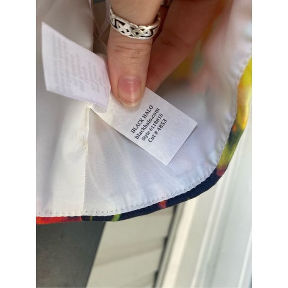 Black Halo Sanibel Crop Top Blouse Print Seashell Multicolor, Size 6, MSRP $390 - Picture 5 of 9